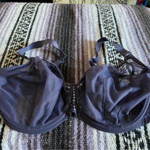 Elomi Lace Bra gently used in excellent condition
